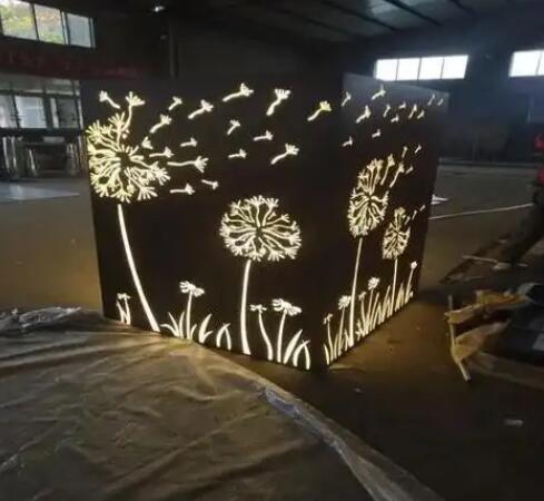 谢通门耐候钢灯箱